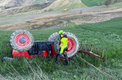 Celenza Valfortore, trattore si ribalta: morto 33enne nel Foggiano 