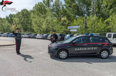 Francavilla in Sinni, truffano un'anziana sottraendole oro e 500 euro: arrestati due giovani campani