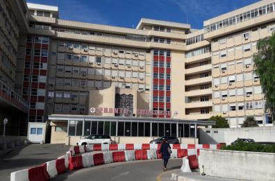 Lecce, avvocato non accetta la fine della relazione con la collega e l'aggredisce anche nel Pronto soccorso