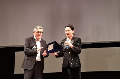 Bif&st Bari 2025, Stefano Accorsi al Petruzzelli per l'anteprima di Una Figlia. Poi il premio a Monica Guerritore