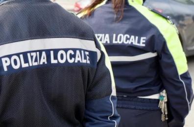La colazione nel deposito, nessun contratto di locazione, inagibile: chiuso b&b a Bari Vecchia