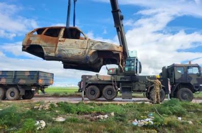 «Alta Murgia Clean Up», operazione straordinaria dell'Esercito per bonificare il Parco: rimosse anche carcasse di auto