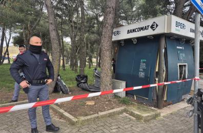 Matera, nella notte assalto ad un bancomat al rione Agna