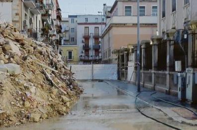 Via Pinto, non c’è amianto nell’aria. Ma resta da risolvere la grana macerie