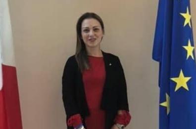 Mattarella dona la medaglia d'argento ai Benemeriti della Salute alla dott.ssa Denise Neri di Brindisi
