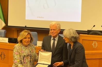 Il sindaco di Lecce Adriana Poli Bortone ha ricevuto il premio nazionale «Amministrazione, cittadini e imprese»