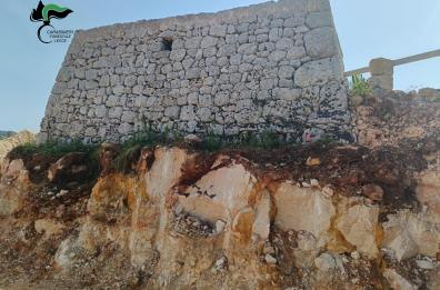 Lavori senza autorizzazioni in zone tutelate nel Basso Salento: sequestri, denunciato imprenditore edile