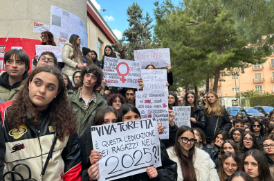 «Viva Turetta», al liceo di Barletta cancellate le scritte sessiste: ora un percorso formativo per il linguaggio di genere