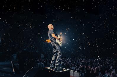 «Una storia importante», il nuovo tour mondiale di Eros Ramazzotti fa tappa anche allo stadio San Nicola di Bari