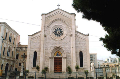 Bari, la presidente del Comitato cittadini attivi del Libertà: «Solidarietà a don Luca dal suo rione» 
