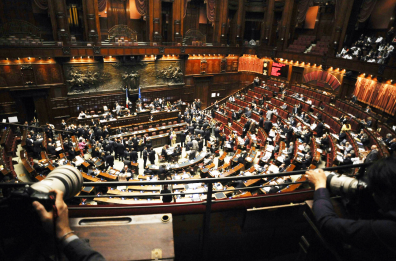 Fra Trump, guerre e riarmi per destra e sinistra il vero test viene da fuori