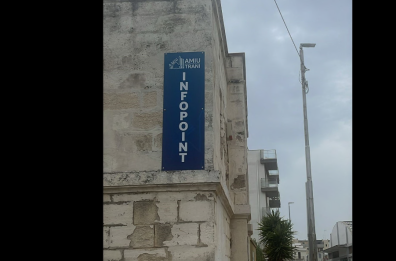 Trani, mancano i servizi turistici urbani e i visitatori si rivolgono all’infopoint Amiu