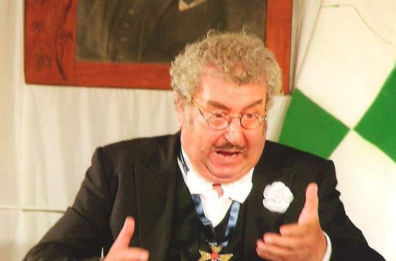 Bisceglie, il foyer del teatro Garibaldi intitolato al professor Eugenio Monopoli