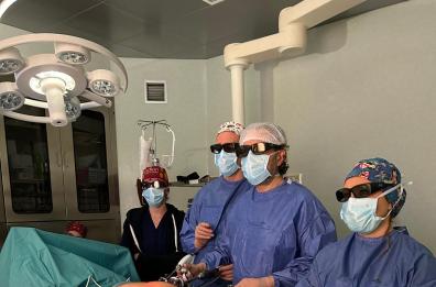 Bari, al Di Venere una «maratona» lunga 8 ore in sala operatoria: asportato un tumore con una tecnica avanzata