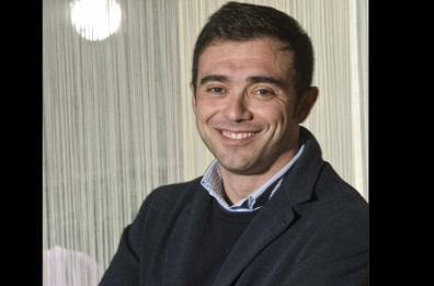 Lo struggente addio della compagna al consigliere regionale Metallo: «Amore mio, ora sei libero»