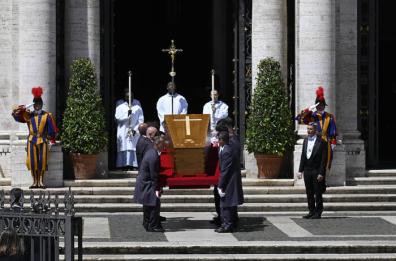 L'ultimo addio a Papa Francesco LA DIRETTA DEI FUNERALI
