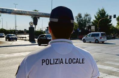 Polizia locale di Bari, «un clima esasperato»: lunedì sit in di protesta