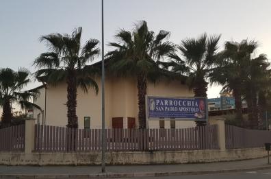 Barletta, furto nella parrocchia San Paolo apostolo: portati via computer e un servizio di altare