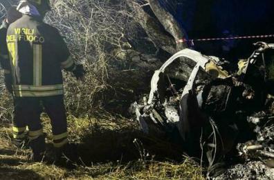 Torchiarolo, incidente sulla sp85: ci sono 3 morti tra i 18 e 22 anni. Strada chiusa al traffico. I NOMI