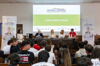 La «Gazzetta» nelle scuole: torna il progetto Carta Canta, all'Istituto Giulio Cesare un incontro su capitale, cultura e lavoro
