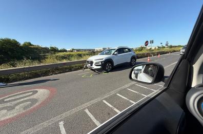Taranto, auto travolge persona a bordo di un monopattino: paura in zona industriale