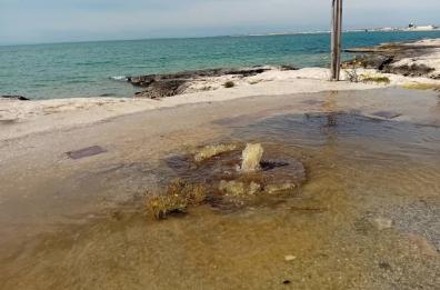 Liquami in mare, divieto di balneazione sulla spiaggia di Manfredonia. L'ordinanza del sindaco