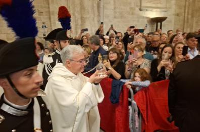 Il rito della Manna di San Nicola si ripete a Bari