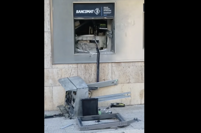 Corato, boato nella notte: fanno esplodere bancomat in corso Mazzini, ci sono danni