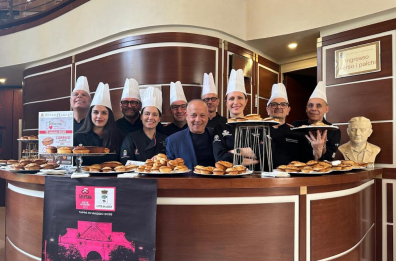 Lecce, anche il Pasticciotto Day omaggia la carovana del Giro d'Italia