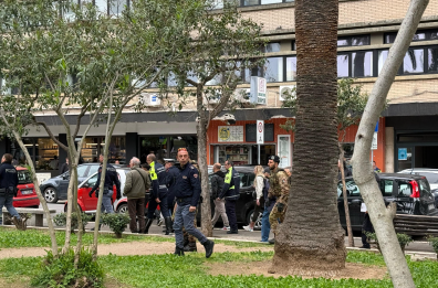 Aggredì vigilessa in piazza Moro, tunisino condannato a due anni. Li sconterà ai domiciliari