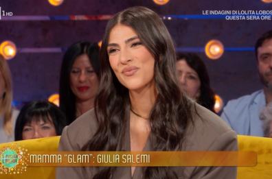 Giulia Salemi si racconta: «Ho messo in pausa la tv per mio figlio, ma sogno Sanremo»