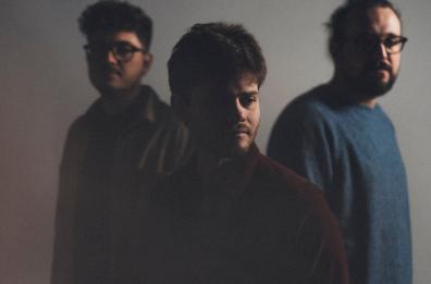 «Hambone», debutto discografico per l'omonimo trio pugliese che reimmagina il jazz rock