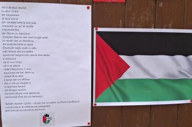 Barletta, la denuncia di una libraia: «Aggredita da turisti israeliani perché ho esposto la bandiera palestinese»