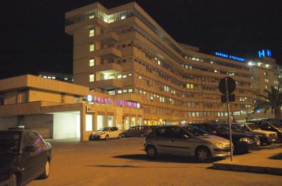 Lecce, 44enne ferito da un colpo di pistola al collo e abbandonato davanti all'ospedale. Migliorano le sue condizioni