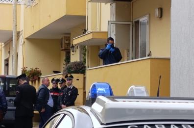 Otranto, 85enne spara alla moglie in testa e poi si toglie la vita: lei è gravissima. Il biglietto: «Sono stanco di vivere»