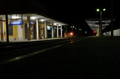 Trepuzzi, ragazzo scopre resti di un cadavere in stazione: sono di un 56enne di Copertino, lavorava nella portineria dell'ospedale