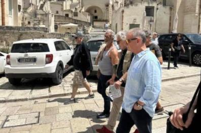 Mel Gibson a spasso per Matera in cerca di location per il suo nuovo film