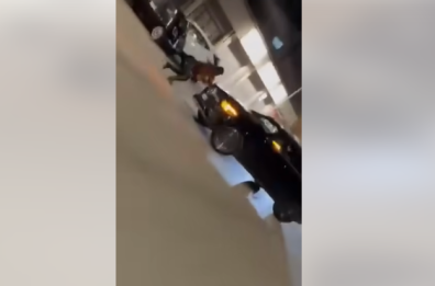 Foggia, ancora un furto di auto ripreso dagli smartphone: il Suv portato via in Corso del Mezzogiorno