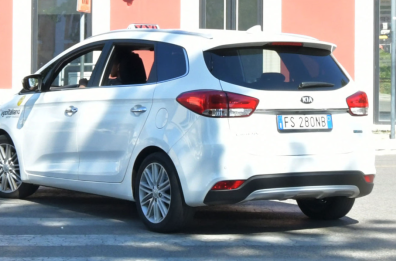 Foggia, licenze taxi e per il noleggio con conducente fino a 9 posti: predisposto il bando