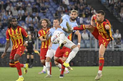Impresa Lecce. I giallorossi espugnano l'Olimpico e conquistano la salvezza
