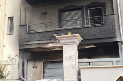 Grottaglie, ignoti danno fuoco nella notte all'auto dell'assessore Stefani
