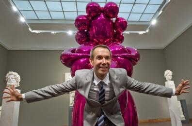 Vieste, le opere di Jeff Koons sbarcano in Gargano nella torre San Felice 