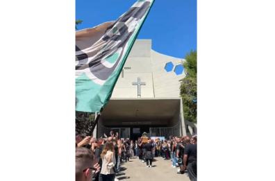 Tifoso del Bari muore a 54 anni per un aneurisma, gli amici Ultras si fanno carico del funerale