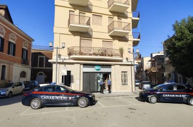 Orta Nova, un boato sveglia gli abitanti: con la tecnica della «marmotta» all'alba fanno saltare bancomat