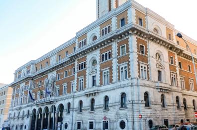 Bari, dopo il Comune ora pure la Città metropolitana si schiera contro Israele: «Qui non è gradito»