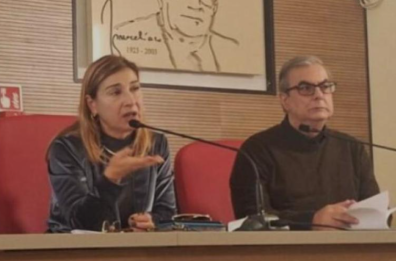Molfetta, lo stratagemma contro le microspie: il sindaco e la dirigente comunicavano scrivendo a penna