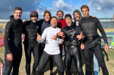Otto baresi e quella passione per il windsurf: «Con il vento giusto non ci ferma nessuno»