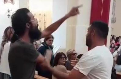 Miggiano, il santone Kadir fa irruzione in chiesa e crea il caos: disposto il TSO