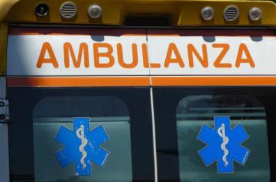 Uomo accoltellato per strada a Foggia, ferite lievi