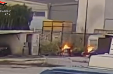 Bisceglie, il drammatico incendio all'autoparco in cui è morto un uomo: arrestato un 37enne